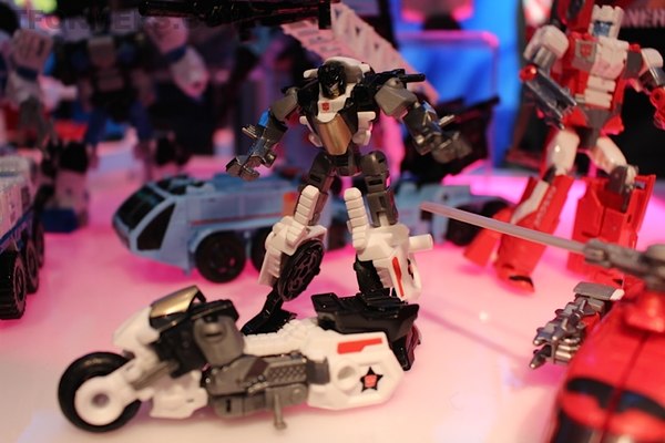 Toy Fair 2015   First Looks At Defensor Combiner Wars Figures Images  (12 of 130)